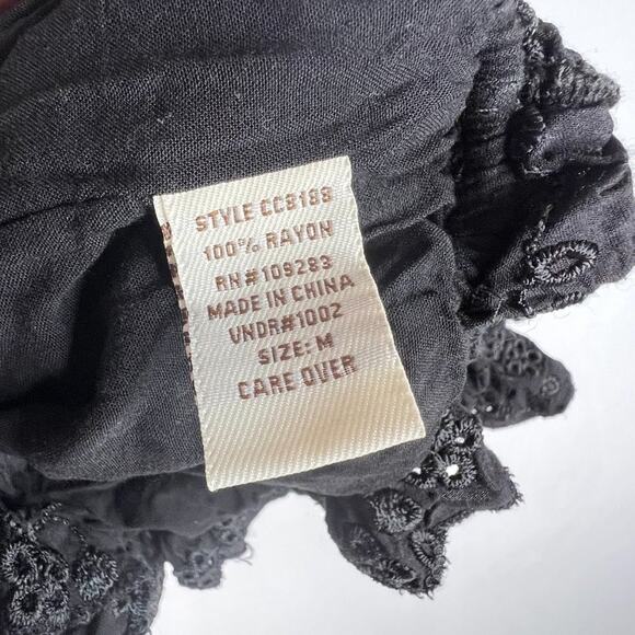 Surf Gypsy Black Floral Eyelet Ruffle Puff Sleeve  Crop Top M - Picture 8 of 12